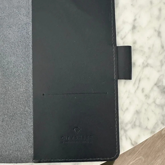 Leather Journal/Planner Cover in Navy Blue 
A5 size with pen loop, elastic - Picture 5 of 5